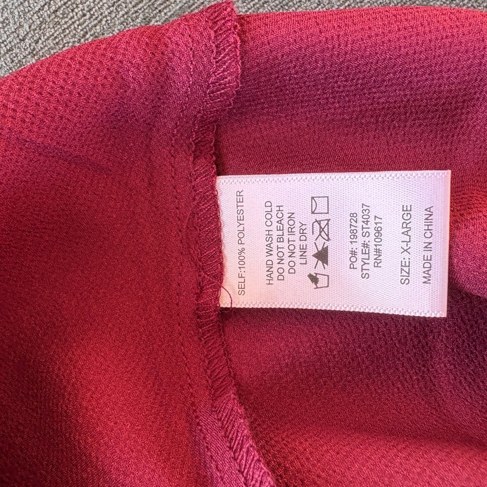 Shinestar Burgundy V-Neck Spaghetti Strap Camisole - Picture 6 of 7